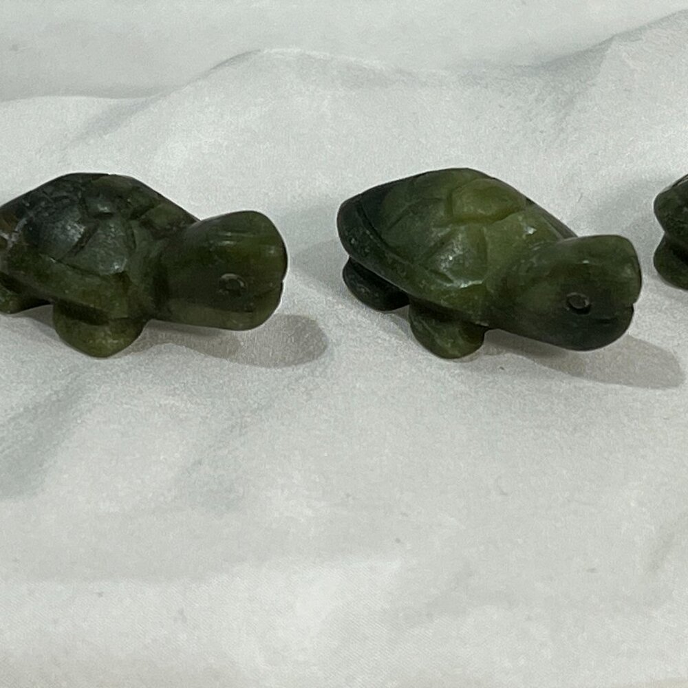 China natural jade turtle chopsticks holders (set of 5) spinach green